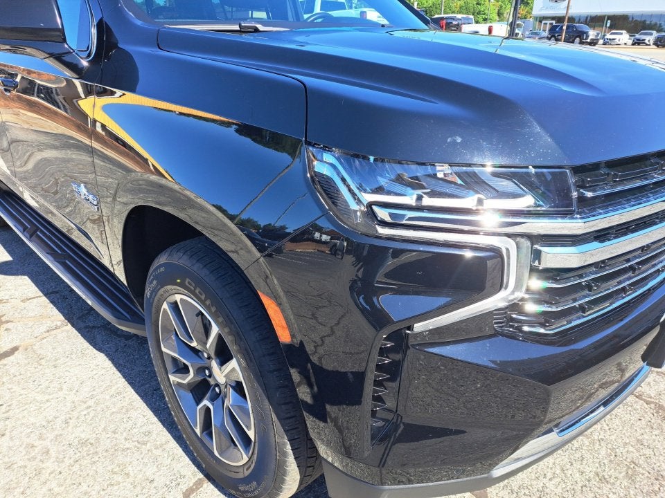 2022 Chevrolet Suburban 4WD LT