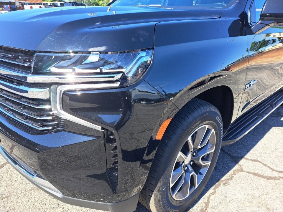2022 Chevrolet Suburban 4WD LT