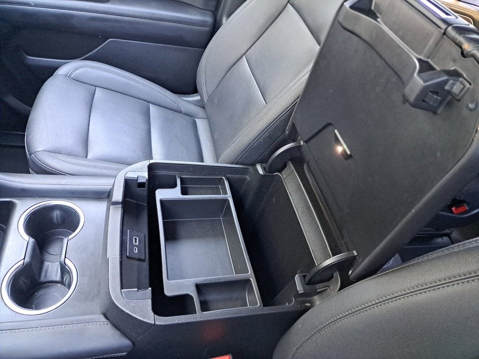 2022 Chevrolet Suburban 4WD LT