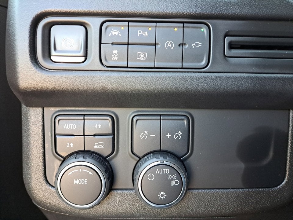 2022 Chevrolet Suburban 4WD LT