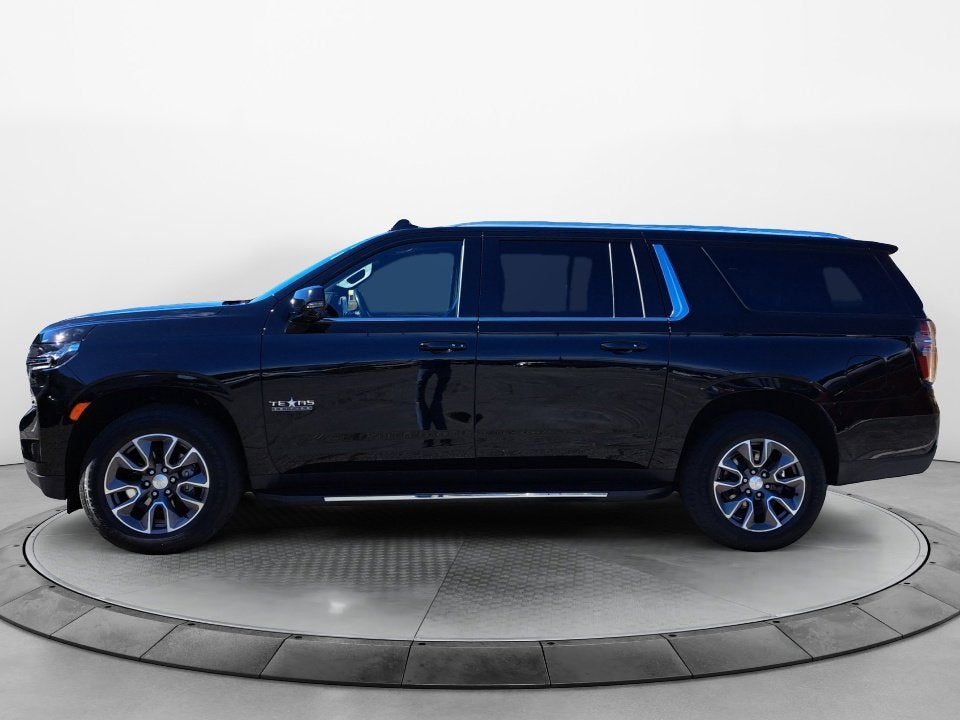 2022 Chevrolet Suburban 4WD LT