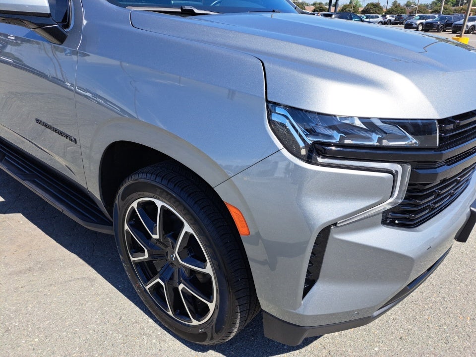 2023 Chevrolet Suburban 4WD RST