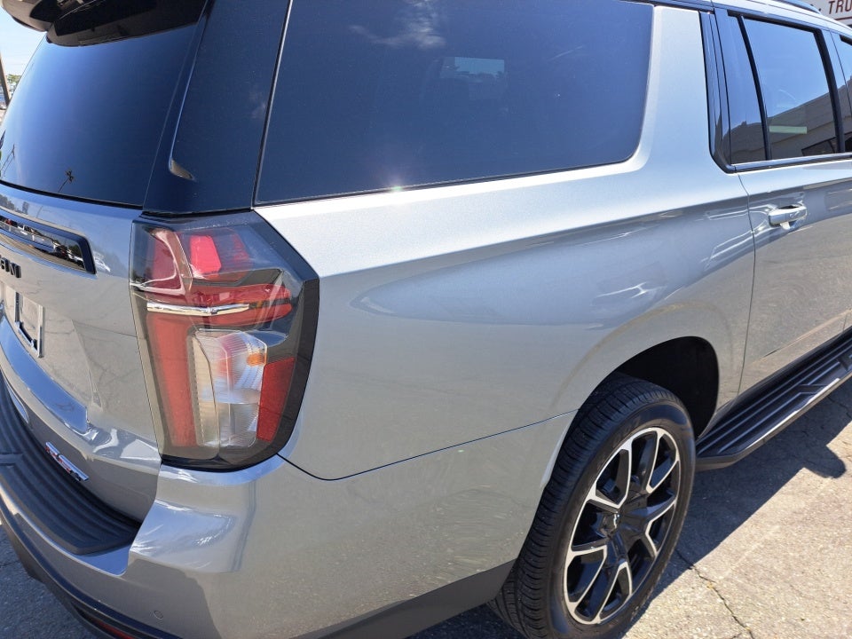 2023 Chevrolet Suburban 4WD RST