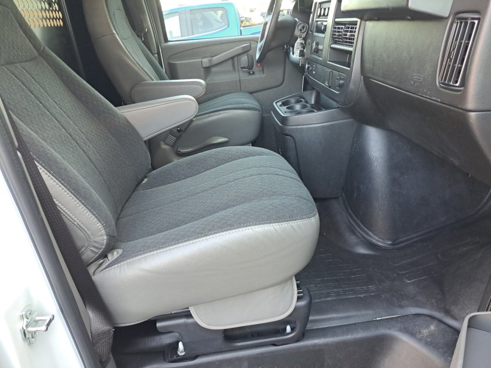 2025 GMC Savana Cargo RWD 2500 Regular Wheelbase Work Van