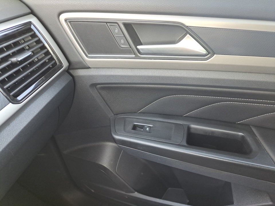 2020 Volkswagen Atlas Cross Sport 3.6L V6 SEL R-Line