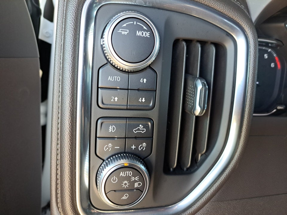 2020 GMC Sierra 1500 4WD Crew Cab Short Box SLT