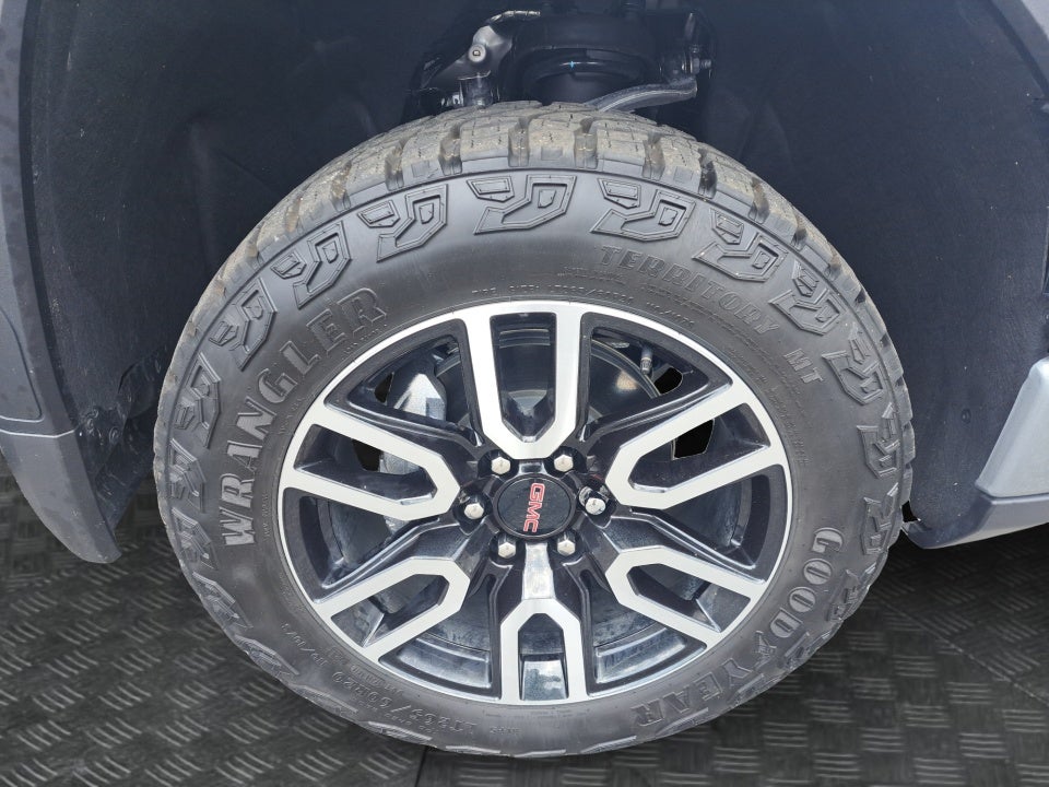 2024 GMC Sierra 1500 4WD Crew Cab Short Box AT4
