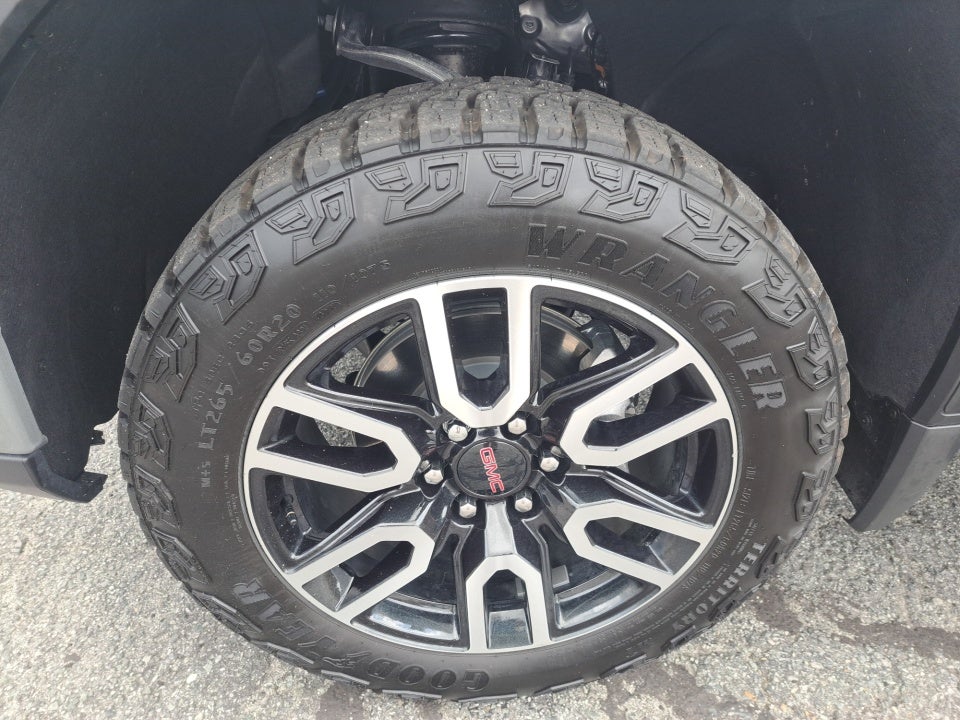 2024 GMC Sierra 1500 4WD Crew Cab Short Box AT4
