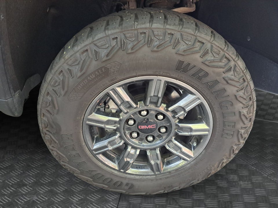 2024 GMC Sierra 1500 AT4X