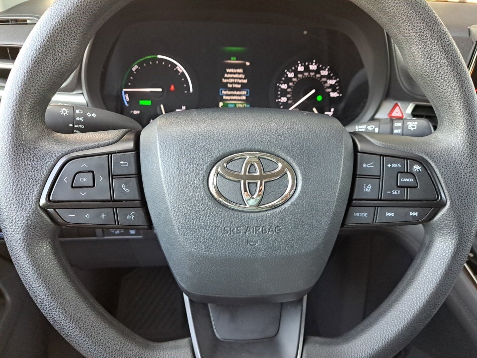 2022 Toyota Sienna LE