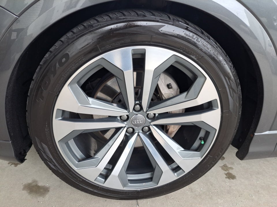 2019 Audi Q8 55 Premium