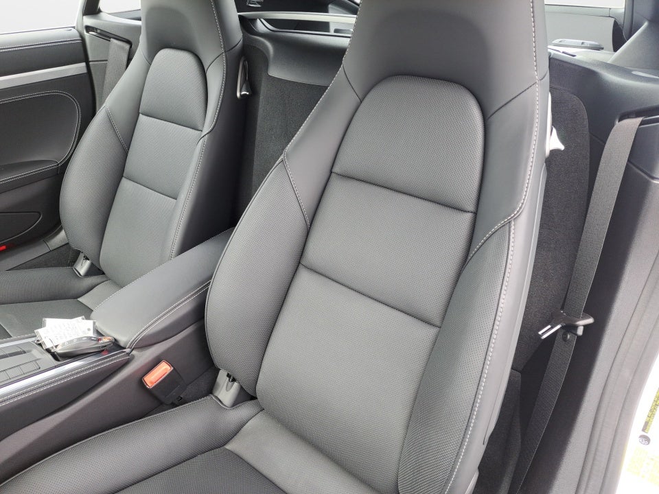 2024 Porsche 718 Cayman Style Edition