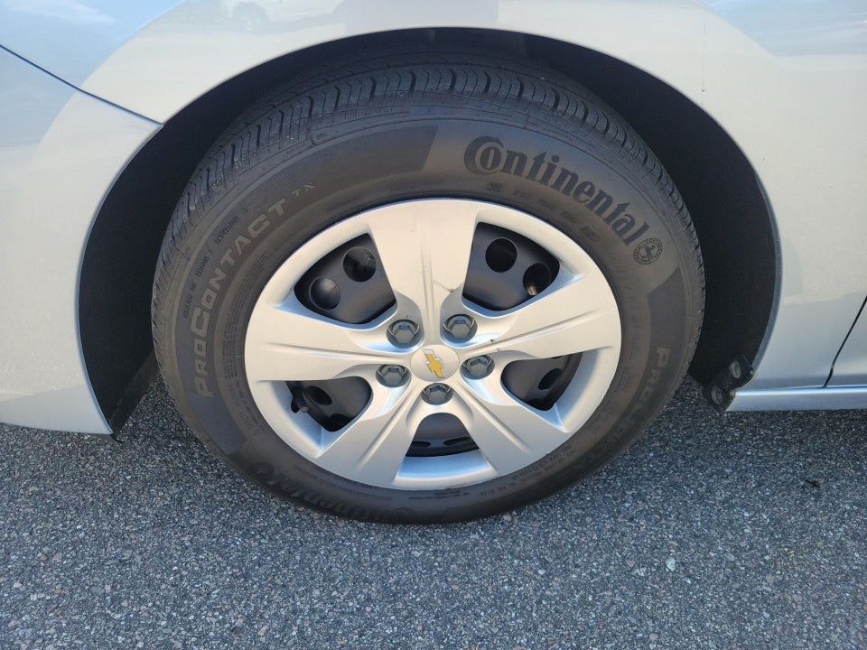 2018 Chevrolet Cruze LS Auto
