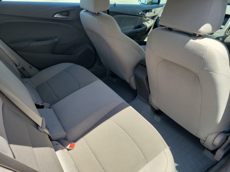 2018 Chevrolet Cruze LS Auto