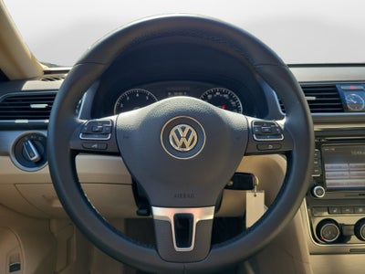 2014 Volkswagen Passat 1.8T SE