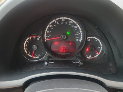 2013 Volkswagen Beetle Convertible 2.5L