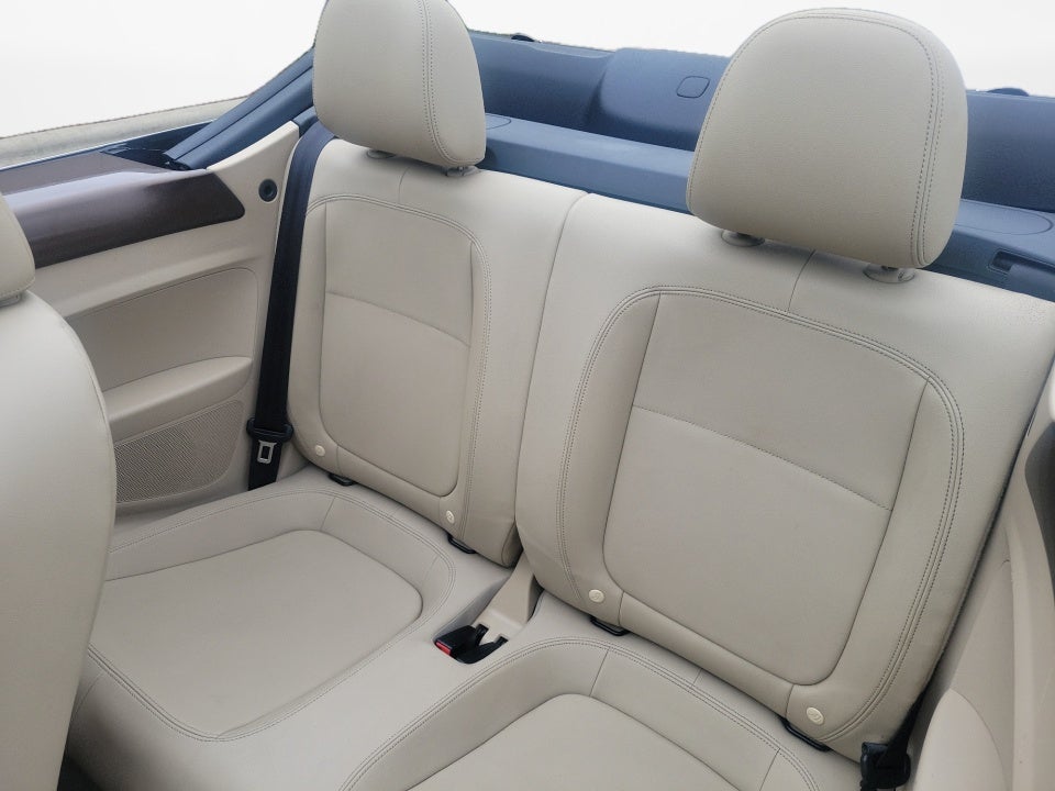 2013 Volkswagen Beetle Convertible 2.5L