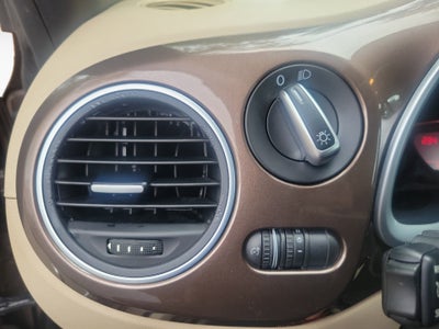 2013 Volkswagen Beetle Convertible 2.5L