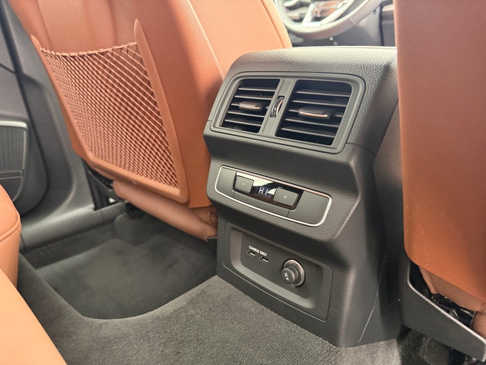 2025 Audi Q5 Premium Plus 45 TFSI S line quattro S tronic