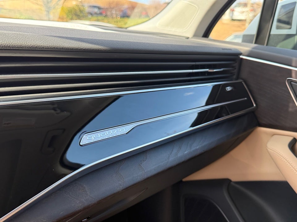2022 Audi Q7 Premium Plus 55 TFSI quattro Tiptronic