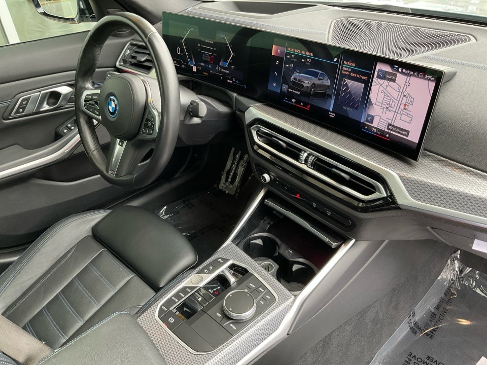 2023 BMW 330e xDrive