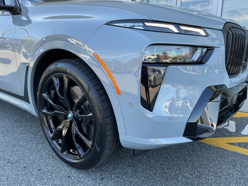 2024 BMW X7 M60i