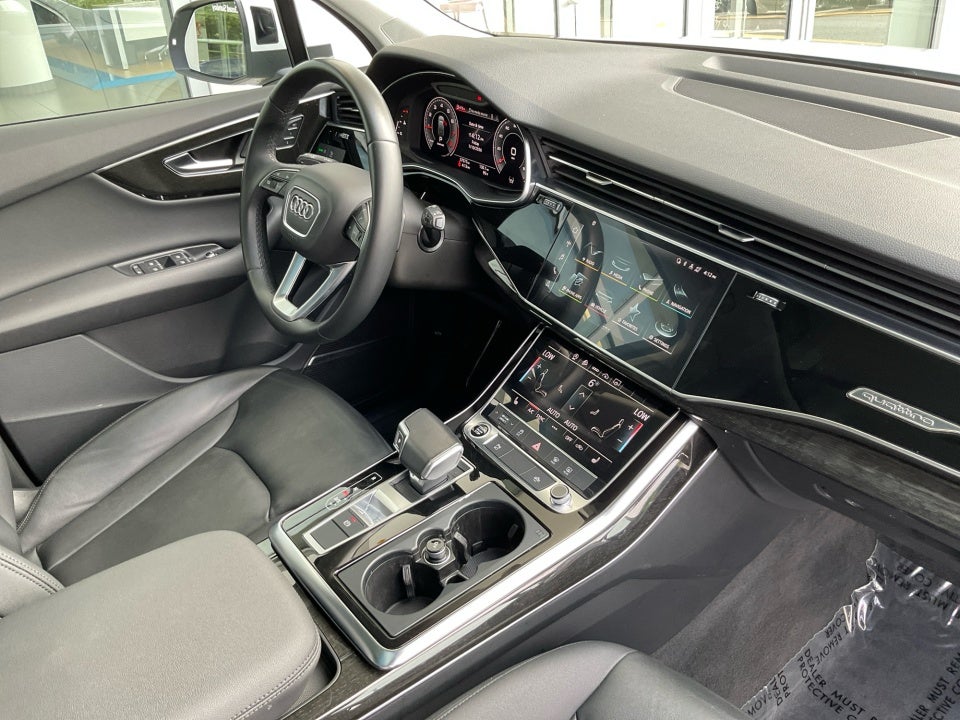 2022 Audi Q7 Premium Plus