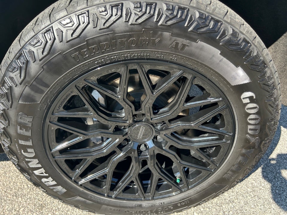 2024 GMC Yukon 4WD AT4