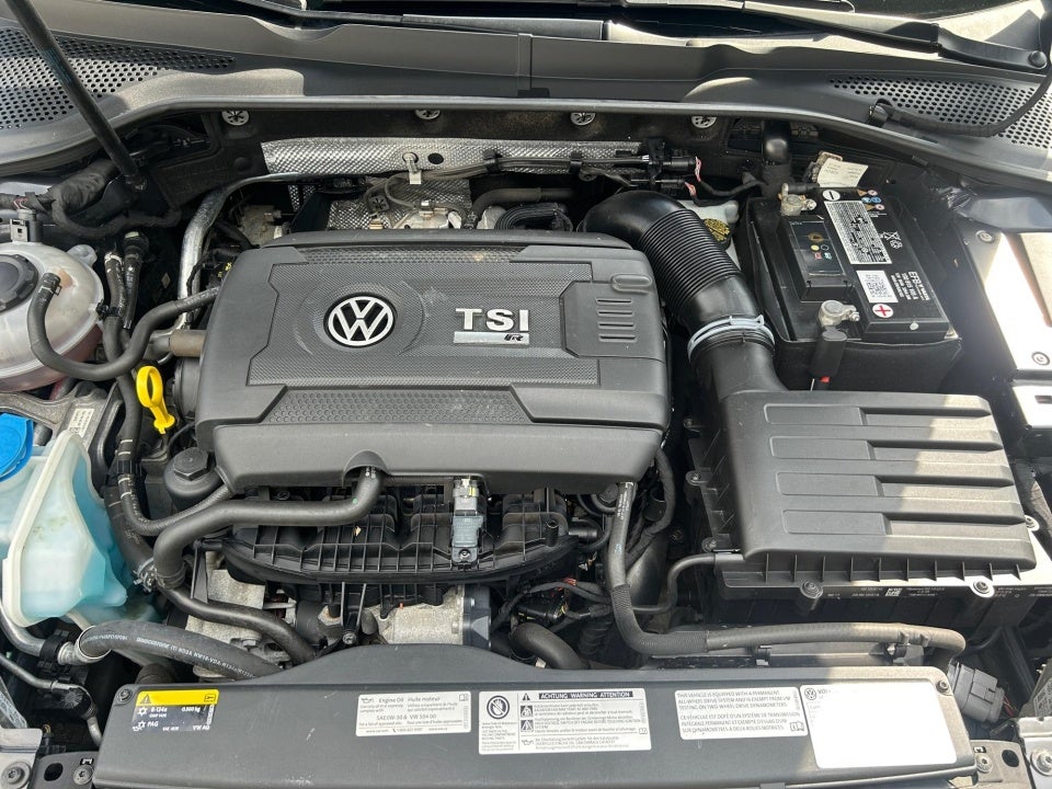 2019 Volkswagen Golf R 2.0T w/DCC & Navigation (M6)