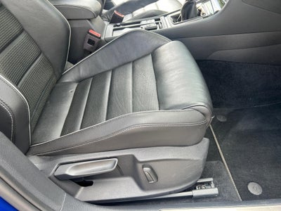 2019 Volkswagen Golf R 2.0T w/DCC & Navigation (M6)
