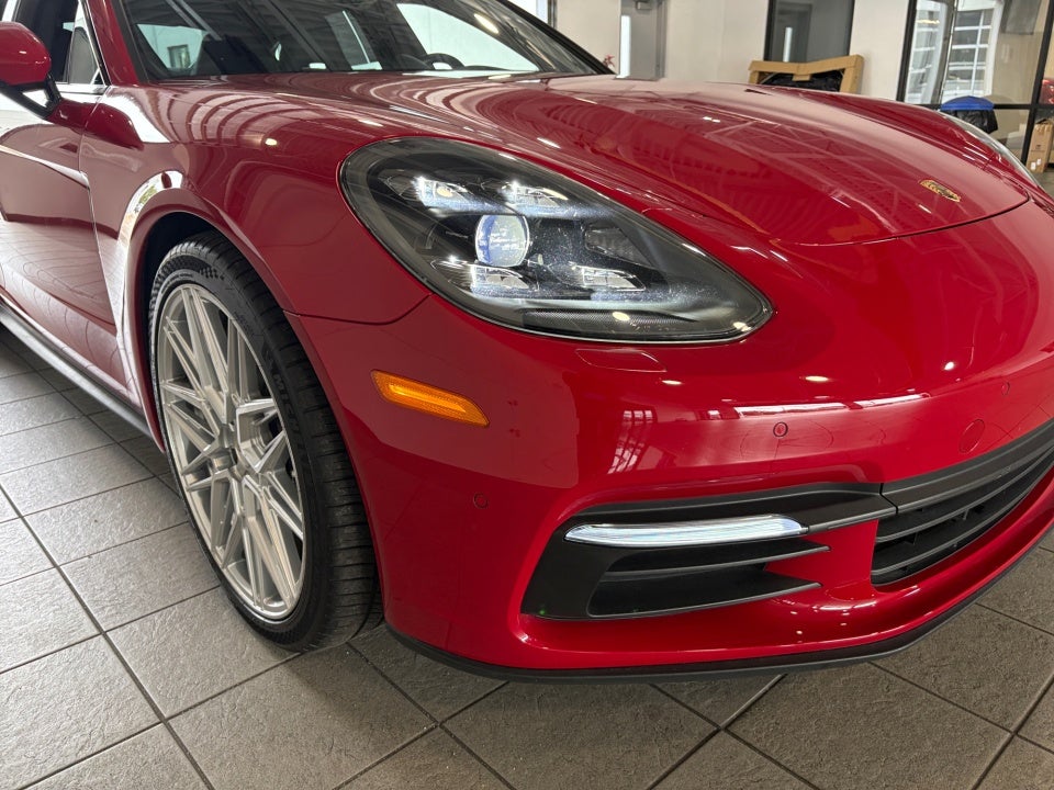 2018 Porsche Panamera 4