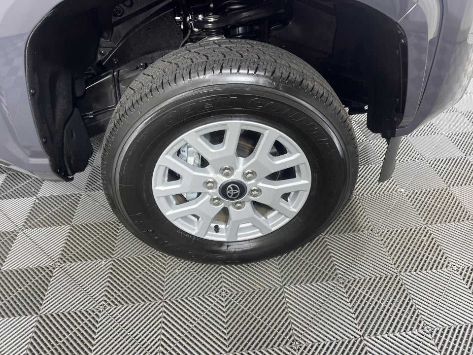 2025 Toyota TACOMA SR5 SR5