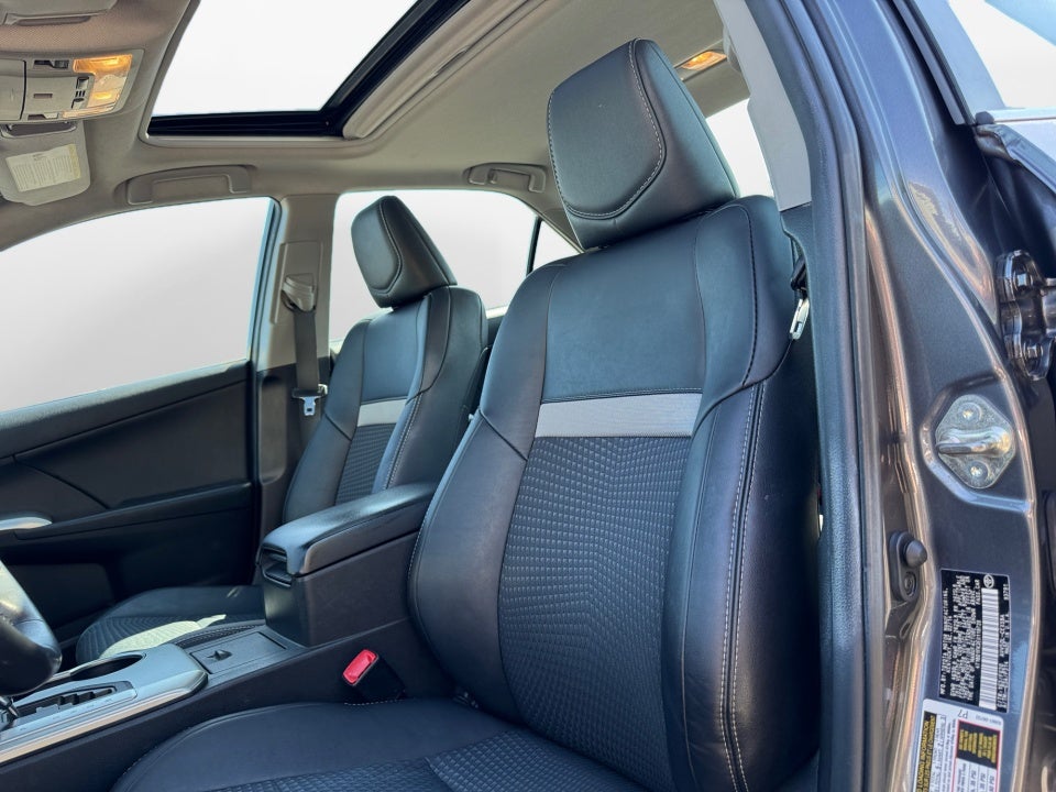 2014 Toyota Camry Hybrid SE Limited Edition