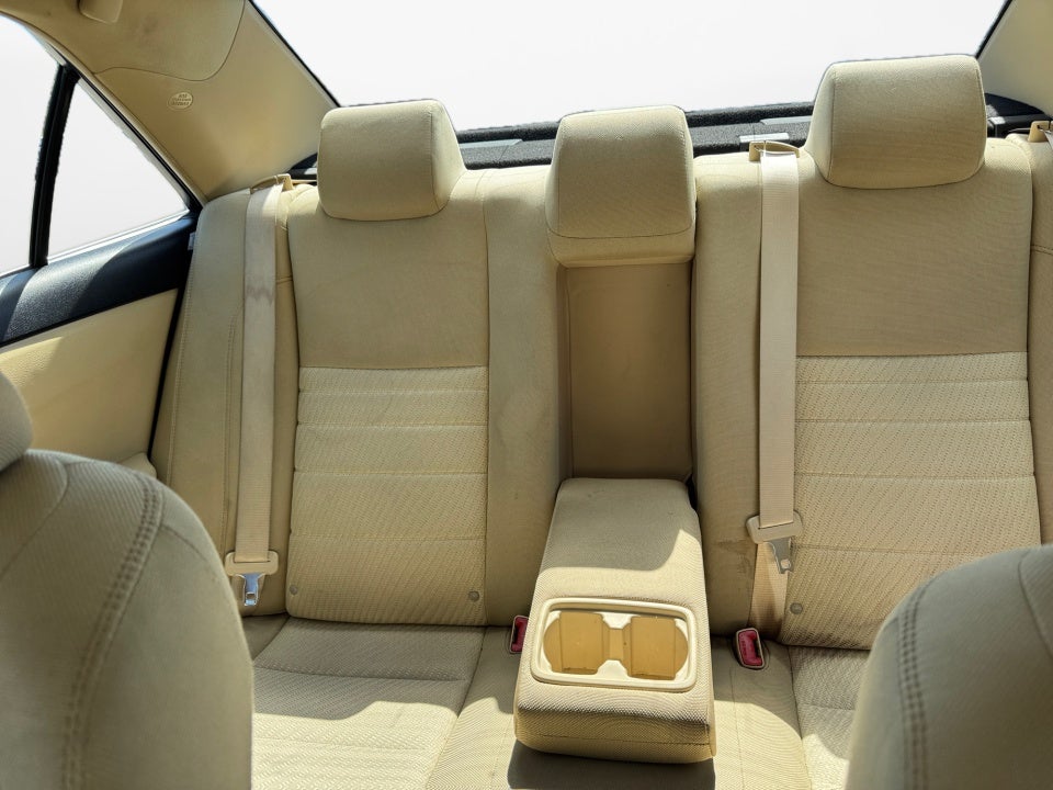 2016 Toyota CAMRY LE