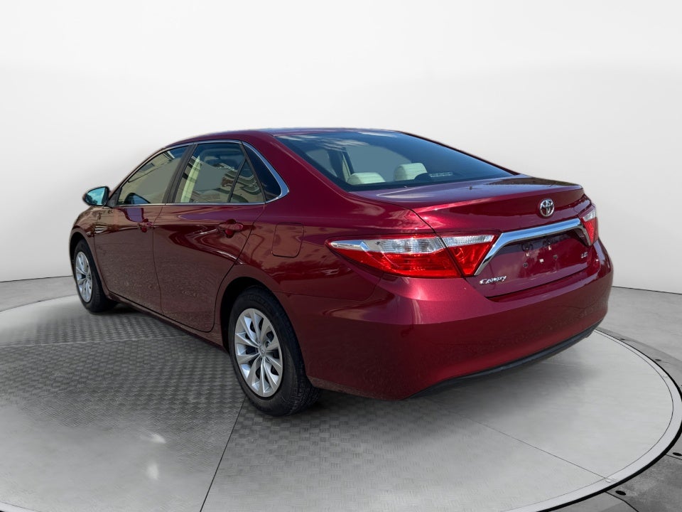 2016 Toyota CAMRY LE