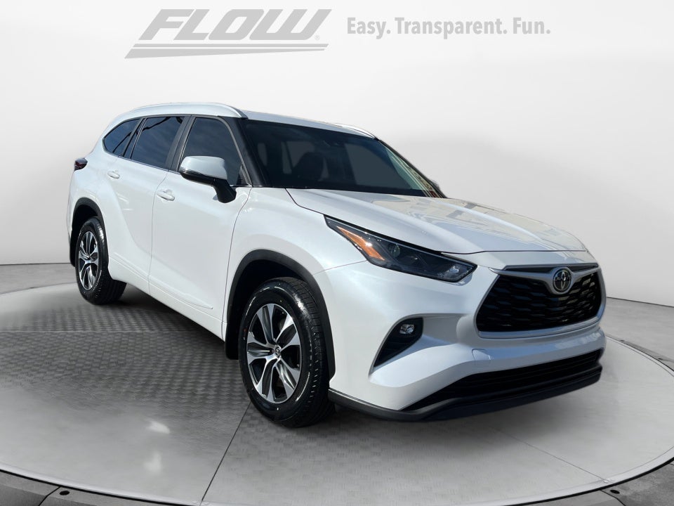 2025 Toyota HIGHLANDER XLE