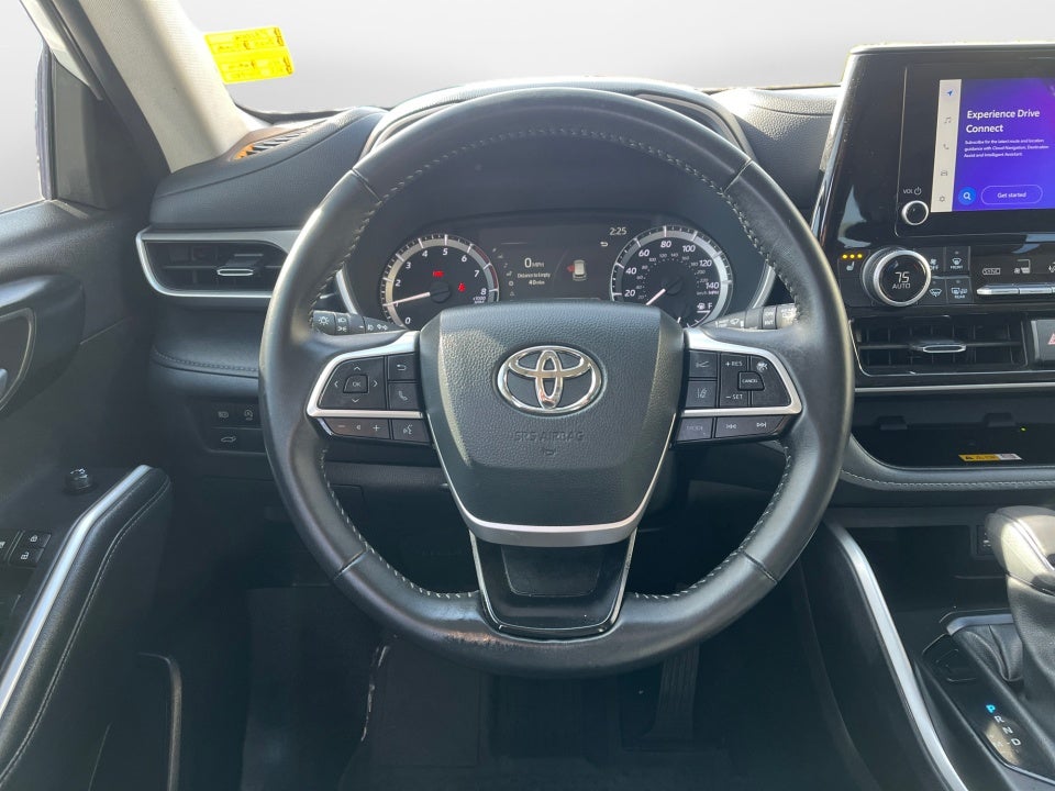 2025 Toyota HIGHLANDER XLE