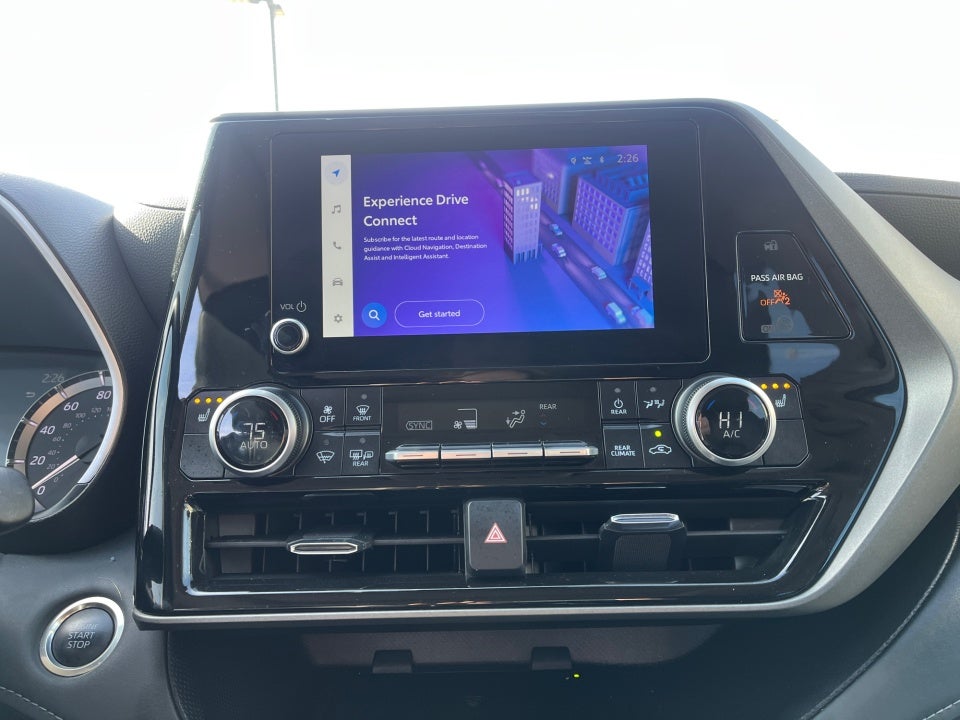 2025 Toyota HIGHLANDER XLE