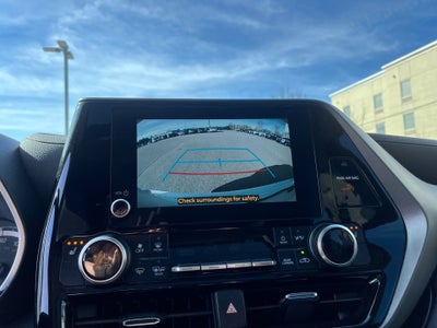 2025 Toyota HIGHLANDER XLE