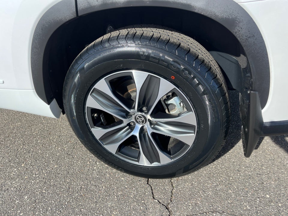 2025 Toyota HIGHLANDER XLE