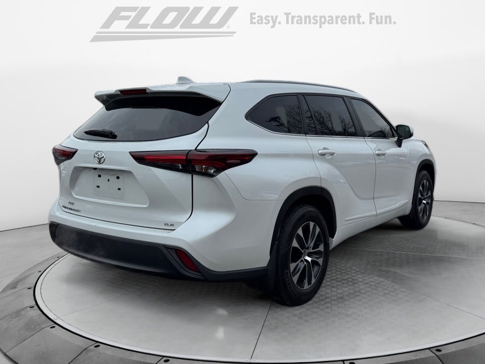 2025 Toyota HIGHLANDER XLE