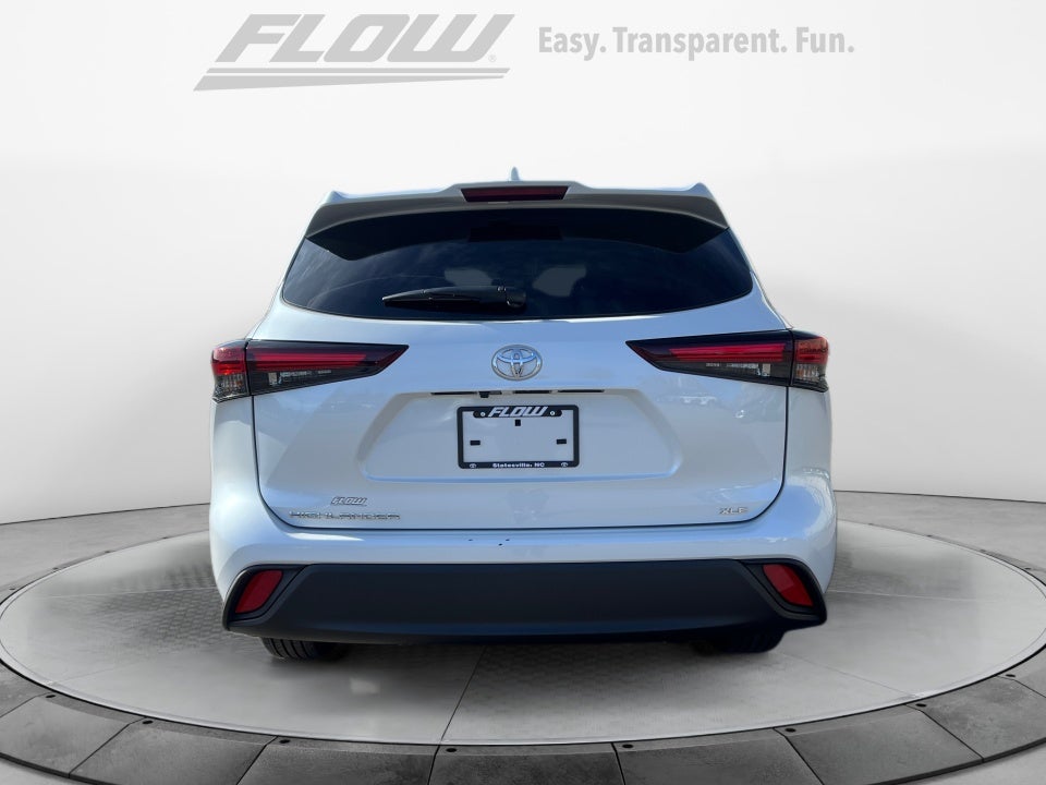 2025 Toyota HIGHLANDER XLE