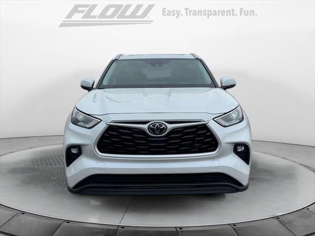 2025 Toyota HIGHLANDER XLE