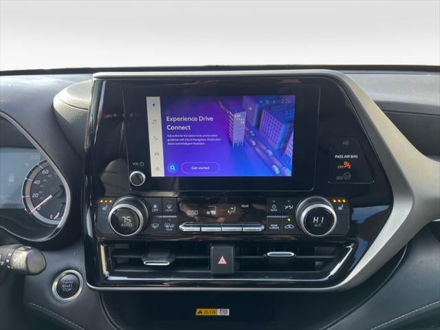 2025 Toyota HIGHLANDER XLE