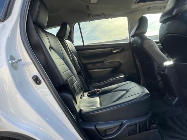 2025 Toyota HIGHLANDER XLE