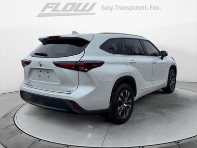 2025 Toyota HIGHLANDER XLE