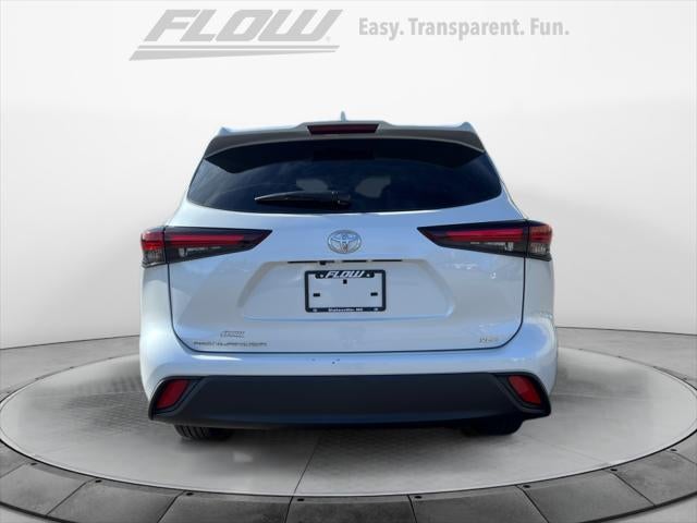 2025 Toyota HIGHLANDER XLE