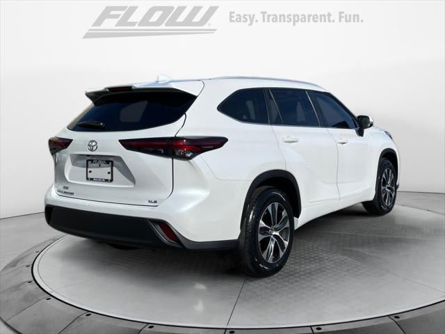 2025 Toyota HIGHLANDER XLE