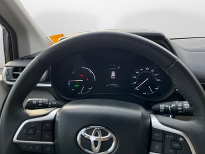 2024 Toyota SIENNA XLE XLE