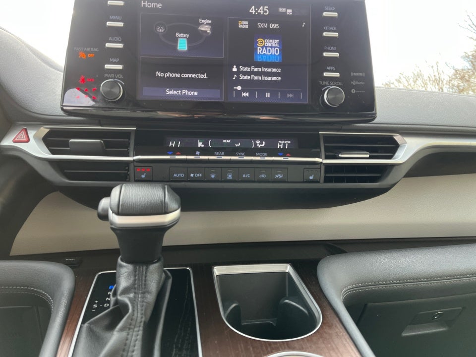 2024 Toyota SIENNA XLE XLE